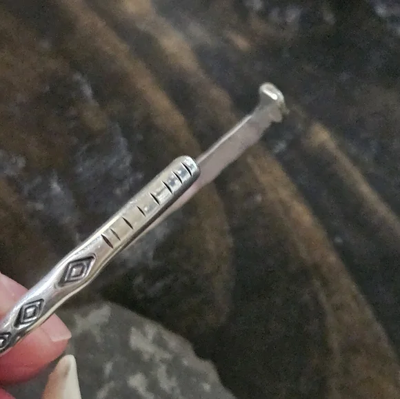 Navajo Vintage Sterling Silver Cuff Bracelet - Picture 4 of 5